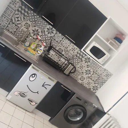Grande D'hôte Lit King Size - 3 Mins Gare - Genève Accès Direct Séjour chez l'habitant Annemasse